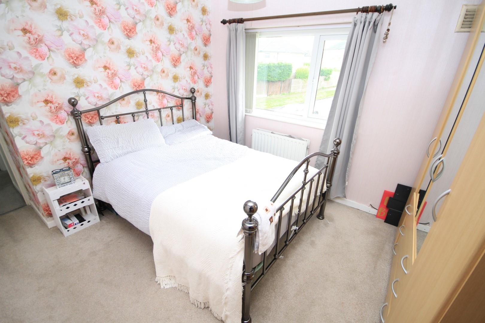 Farm Hill Road, Thorpe Edge, Bradford Sugdens Estate Agent